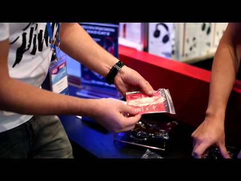 Игромир 2013! Мобильные наушники Mad Catz F.R.E.Q. M!