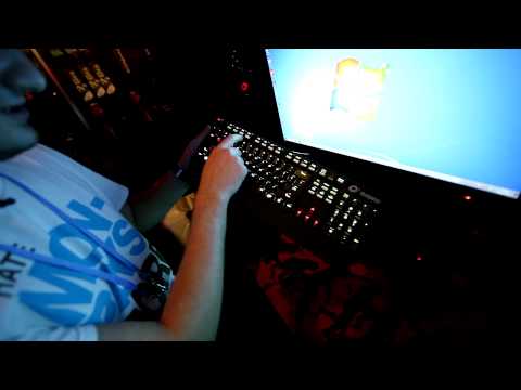 Игромир 2013! Обзор механической клавиатуры Ozone Strike Pro
